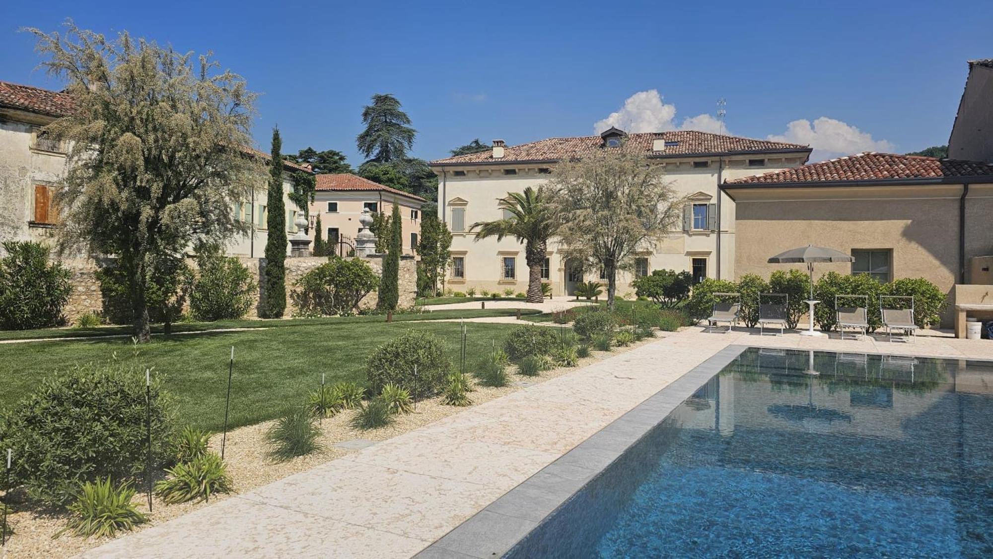 Villa Tosi - Luxury Apartments In Villa Veneta Tregnago Exteriör bild