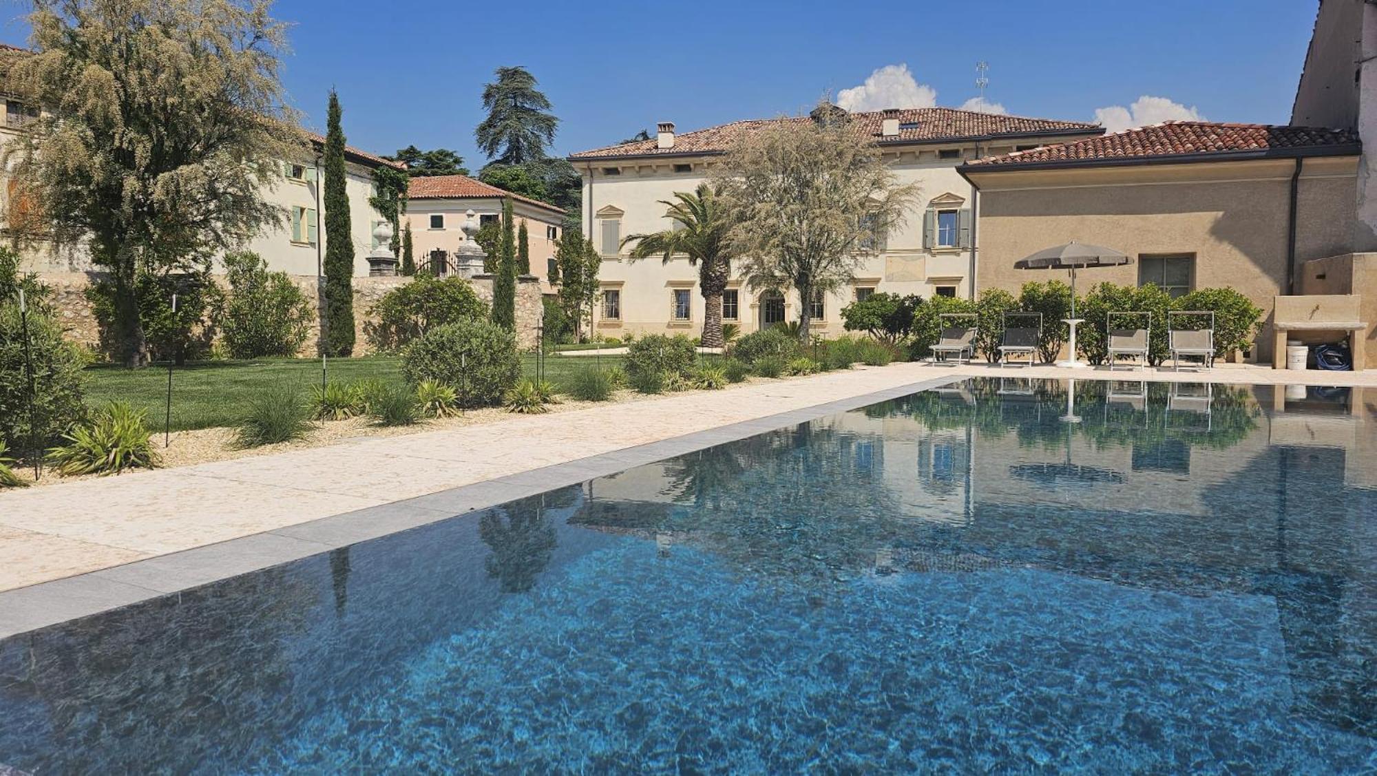 Villa Tosi - Luxury Apartments In Villa Veneta Tregnago Exteriör bild