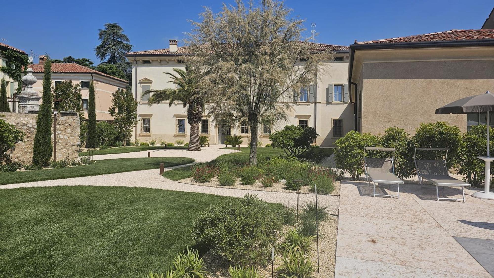 Villa Tosi - Luxury Apartments In Villa Veneta Tregnago Exteriör bild